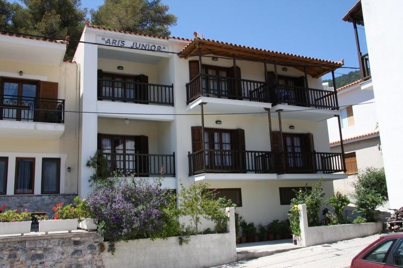 Aris Junior Studios Neo Klima Skopelos Exteriör bild