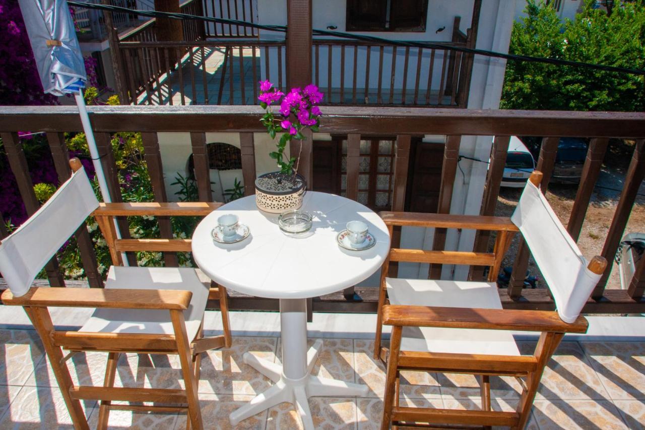Aris Junior Studios Neo Klima Skopelos Exteriör bild